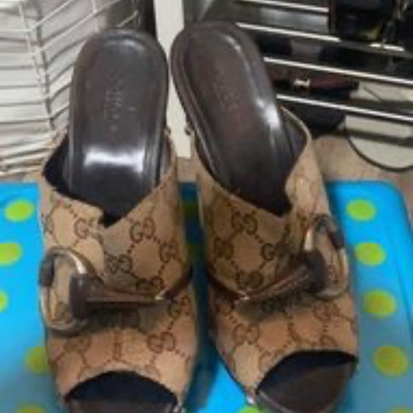Gucci Clogs - Picture 2 of 5